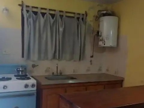 Casa en venta - 3 Dormitorios 2 Baños - 300Mts2 - Santa Clara del Mar