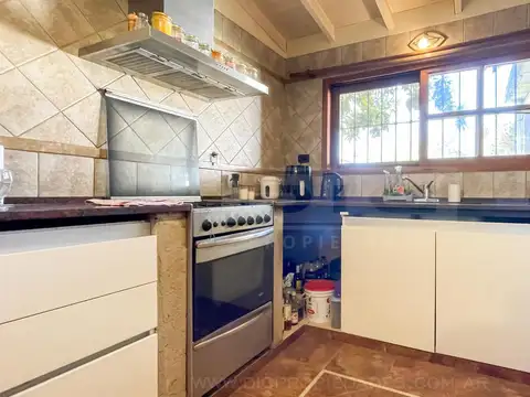 Casa 4 ambientes con 2 baños