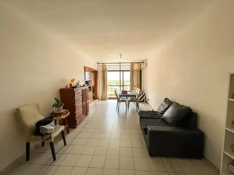 Departamento de 2 Dorm y Cochera - Centro
