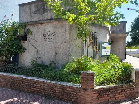 Depto Tipo Casa 2 ambientes con 1 baño