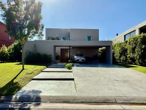 Casa en venta en Virazon al lago