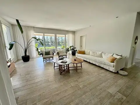Casa en Venta al Este