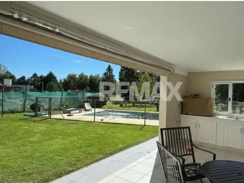 Casa en Venta en Arroyito, USD 310.000
