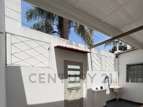 Depto Tipo Casa 2 ambientes con 1 baño