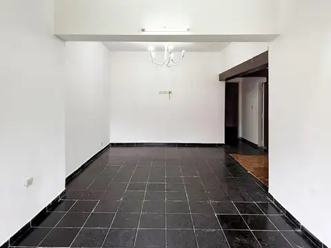 Depto Tipo Casa en Alquiler de 4 ambientes