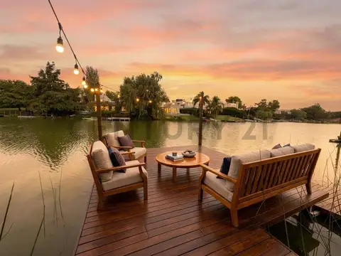 CASA EN VENTA A LA LAGUNA PRINCIPAL DE SANTA BARBARA. EXCLUSIVIDAD