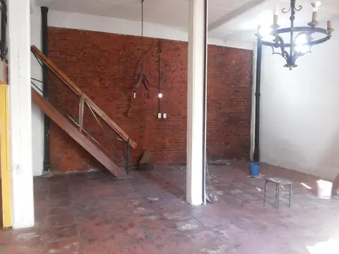 Casa 2 ambientes con 1 baño