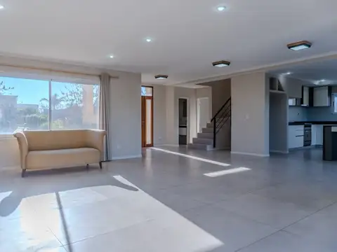 Casa en Venta al Este