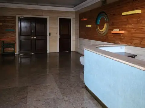 Oficina en Alquiler con 2 cocheras