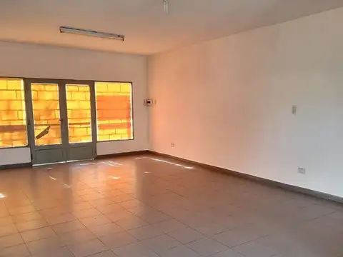 Casa 6 ambientes con 4 baños