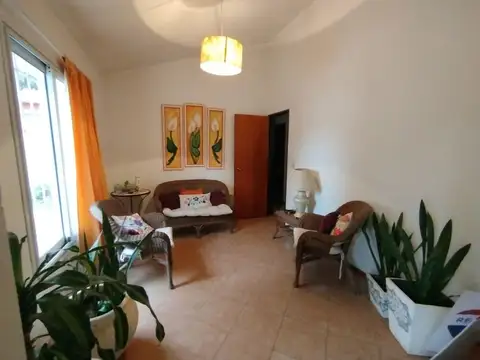 CASA 4 DORMITORIOS COLONIA TIROLESA VENTA