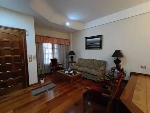 Casa en Venta en Valentín Alsina, USD 370.000