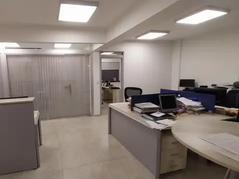 Oficina en Venta al Este