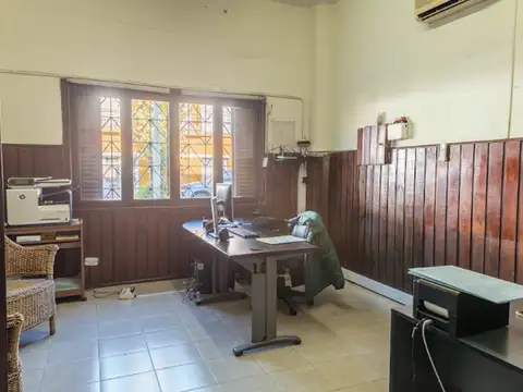 Galpón / Depósito 1700 m2 con entrada para camión y balanza . Lamadrid 250 Avellaneda