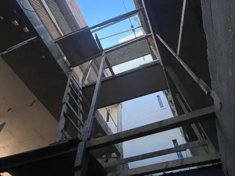 Cocheras en construccion en Barrio Candioti Norte
