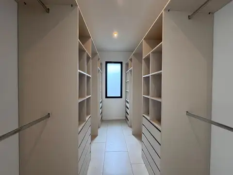 Casa en Alquiler 1 año