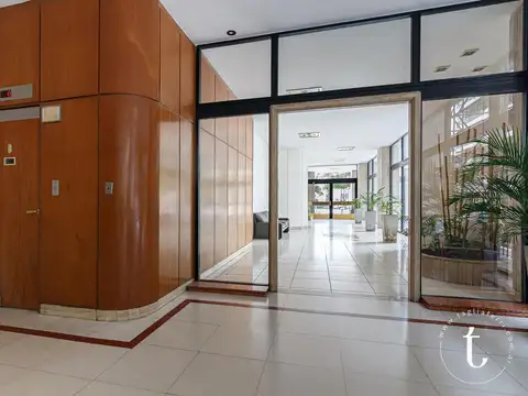 Excelente ubicación en Las Cañitas – Palier privado, terraza, cochera y baulera.