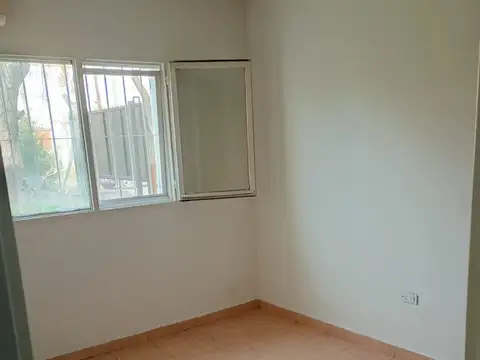 DEPARTAMENTO en Planta Baja de 3 dormitorios Barrio Policial en Ferrari