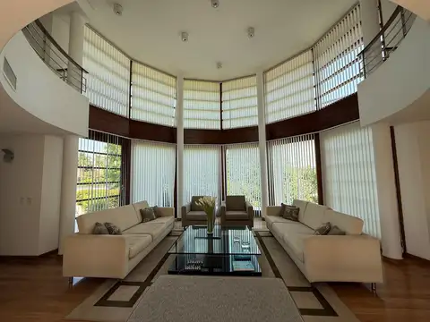 Casa en Venta en Armenio, USD 680.000