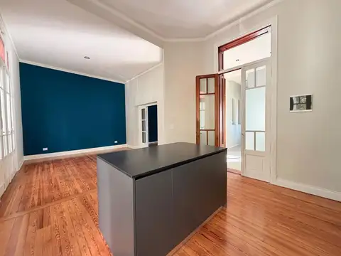 Manuela Pedraza 2400
