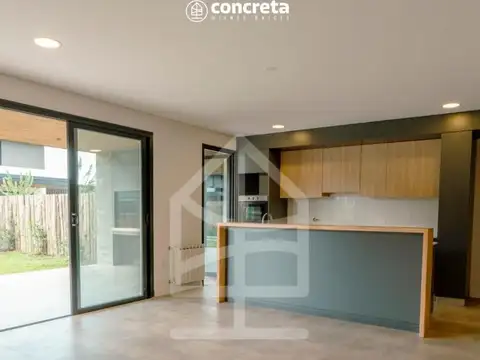 Casa en Venta al Oeste
