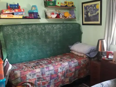 OPORTUNIDAD Casa 3 amb. c/cochera cub. + depto. 3 amb.