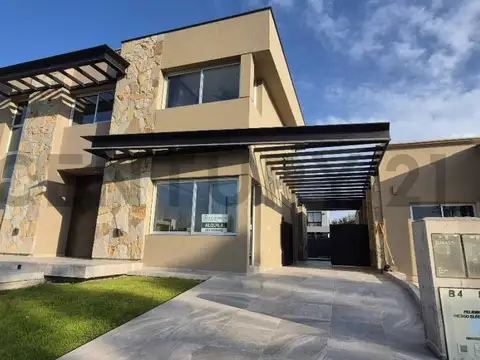 CASA EN ALQUILER BARRIO CIRO DE VIEYTES, MAIPÚ, MENDOZA