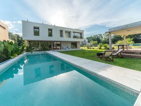 Casa 6 Amb Country Club Priv Loma Verde Escobar