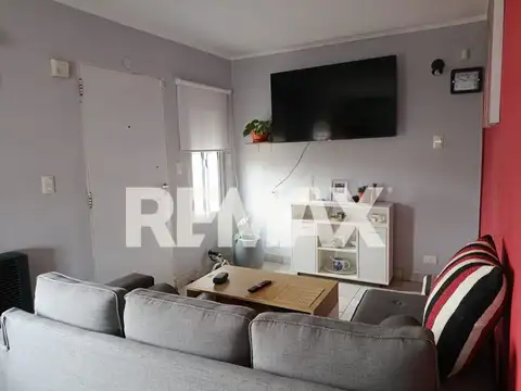 Casa 8 ambientes con 6 baños