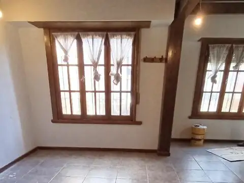 Depto Tipo Casa en Alquiler de 3 dormitorios