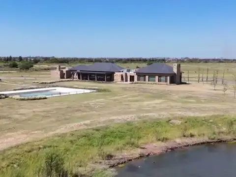 Terreno en Venta 20  mts Frente