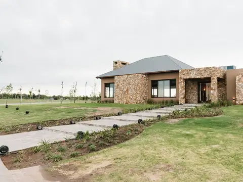 Terreno en Venta en Funes, USD 129.000