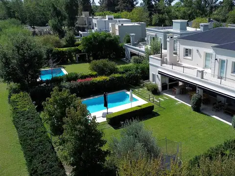 Casa en venta Estancias del Río