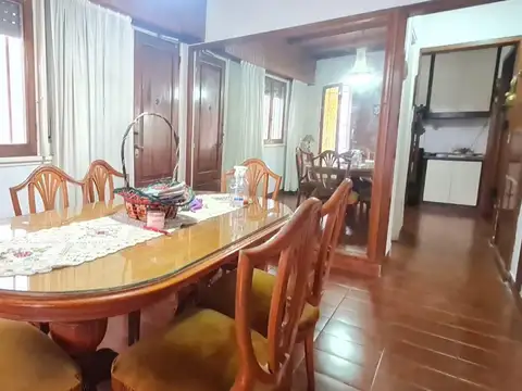 Depto Tipo Casa en Alquiler de 3 ambientes