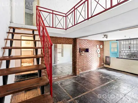 Depto Tipo Casa en Venta con 1 cocheras