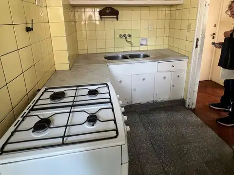 Venta de depto 3 amb con balcón en Balvanera