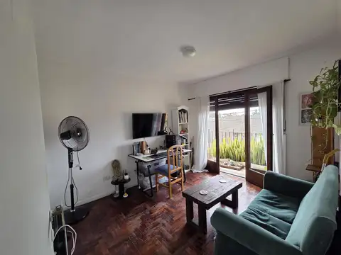 Depto Tipo Casa en Venta 50 años