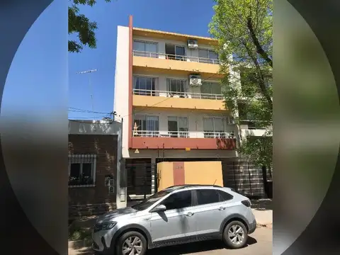 Departamento en venta en San Isidro Vias / Rolon