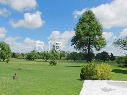 Al Golf sobre 1700 m2