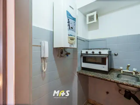 Monoambiente con Cocina Separada en Villa del Parque | Piso 9 Súper Luminoso | A pasos de Cuenca