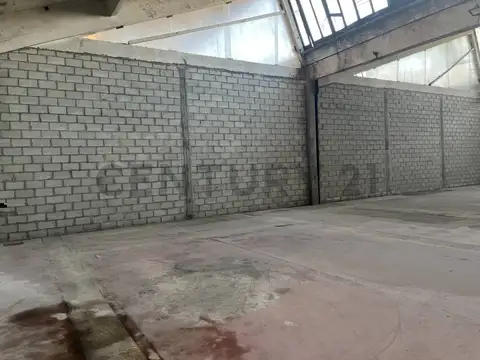 Alquiler de Nave Industrial/depósito en Vicente López.
