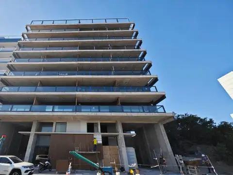 VENTA SEMIPISO A ESTRENAR FRENTE AL MAR. PISO 1