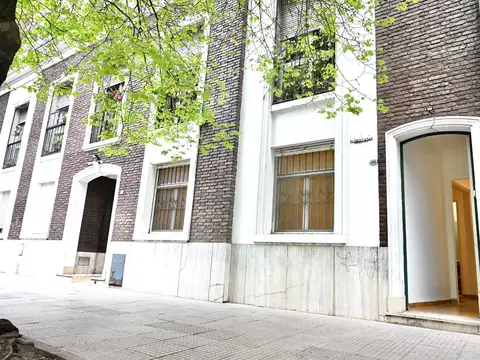 Avenida Juan Bautista Alberdi 1400, Piso PB