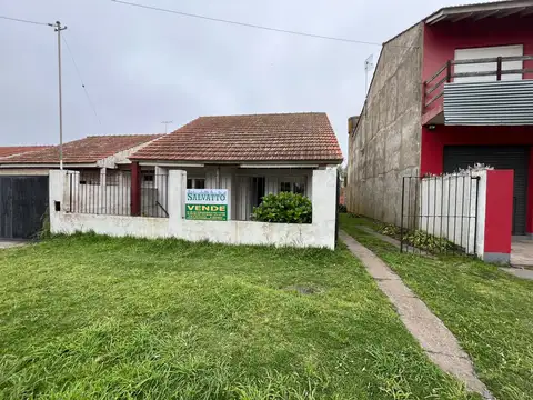 CHALET DE 3 AMBIENTES EN VENTA EN EL BARRIO FARO