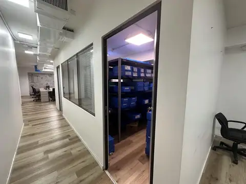 Oficina Monoambiente con 2 baños