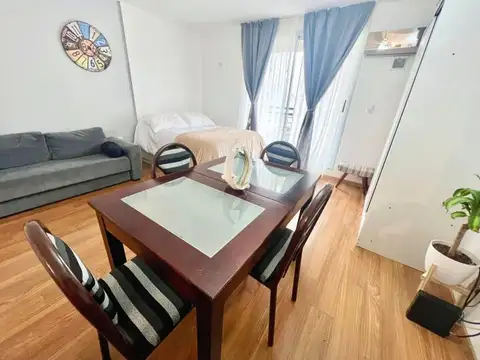 Av francia 855 , Piso 5