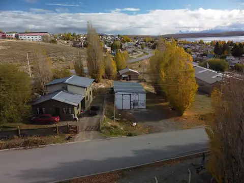 Lote con Galpón Barrio Lago Argentino, muy cercano al centro
