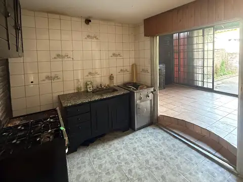 OPORTUNIDAD VIVIENDA C/ LOCAL + GRAN FONDO