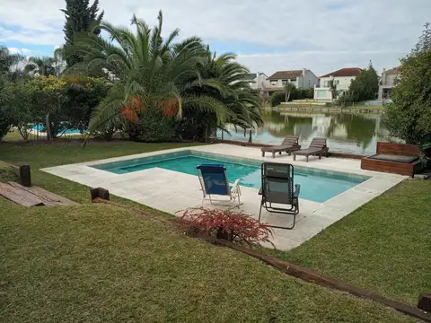 BARRANCAS DEL LAGO | CASA EN ALQUILER