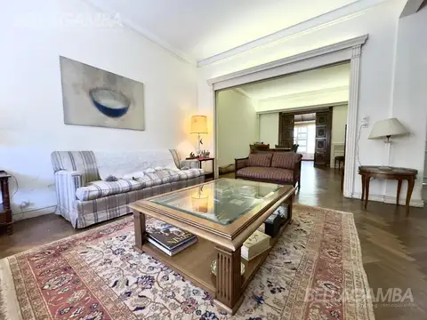 Casa 5 ambientes con 4 baños